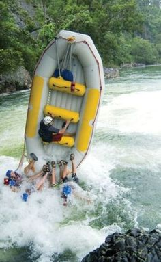 raft boat flipping over