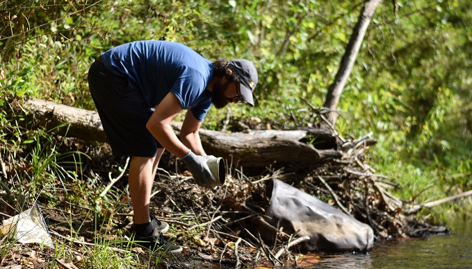 Tuckasegee River Cleanup | Taylor Carringer
