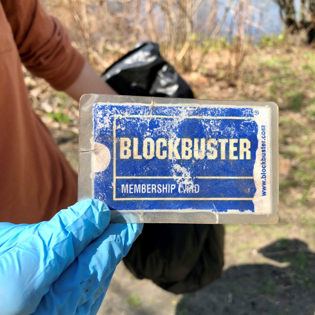 Muddy River Cleanup – Photo by Joelle Boyle, Emerald Necklace Conservancy