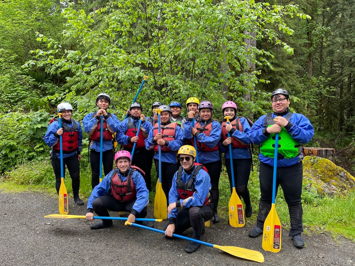 Group picturGroup picture of rafters on the Nooksack River | Photo by Bridget Morane of rafters on the Nooksack River | Photo by Bridget Moran