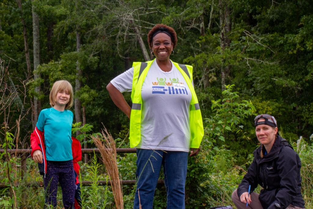 Kalani, Melina and Holley help clean up Morning Creek – Photo by Danielle Bunch